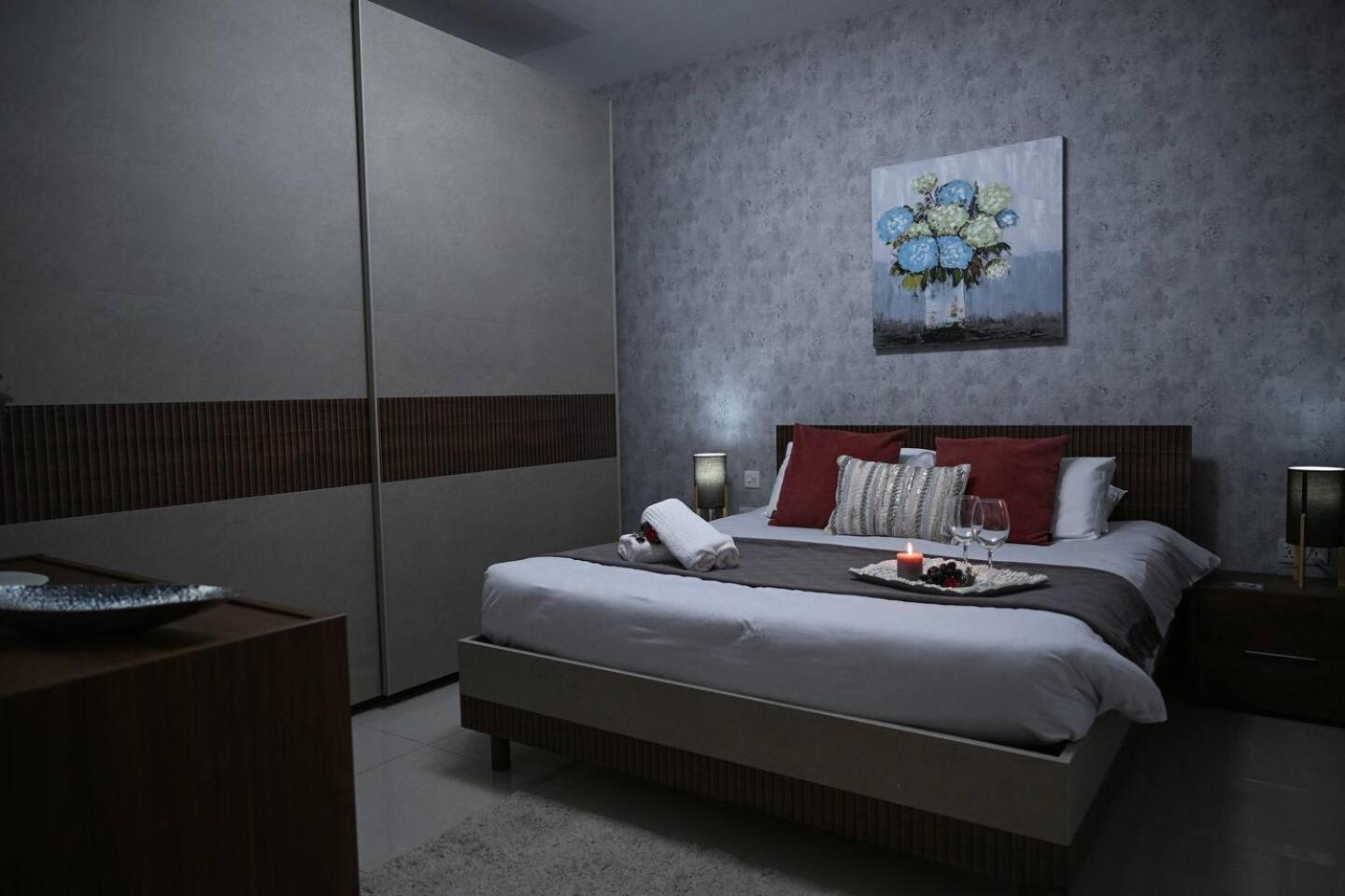 Fl 3 Ta'Lonza Luxury With Hot Tub By Homely Mellieħa Kültér fotó