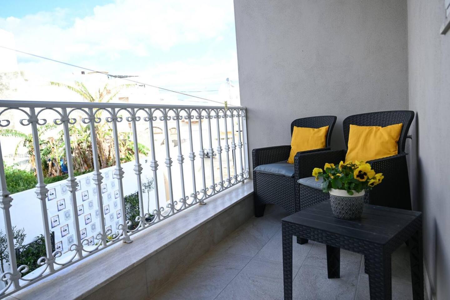 Fl 3 Ta'Lonza Luxury With Hot Tub By Homely Mellieħa Kültér fotó