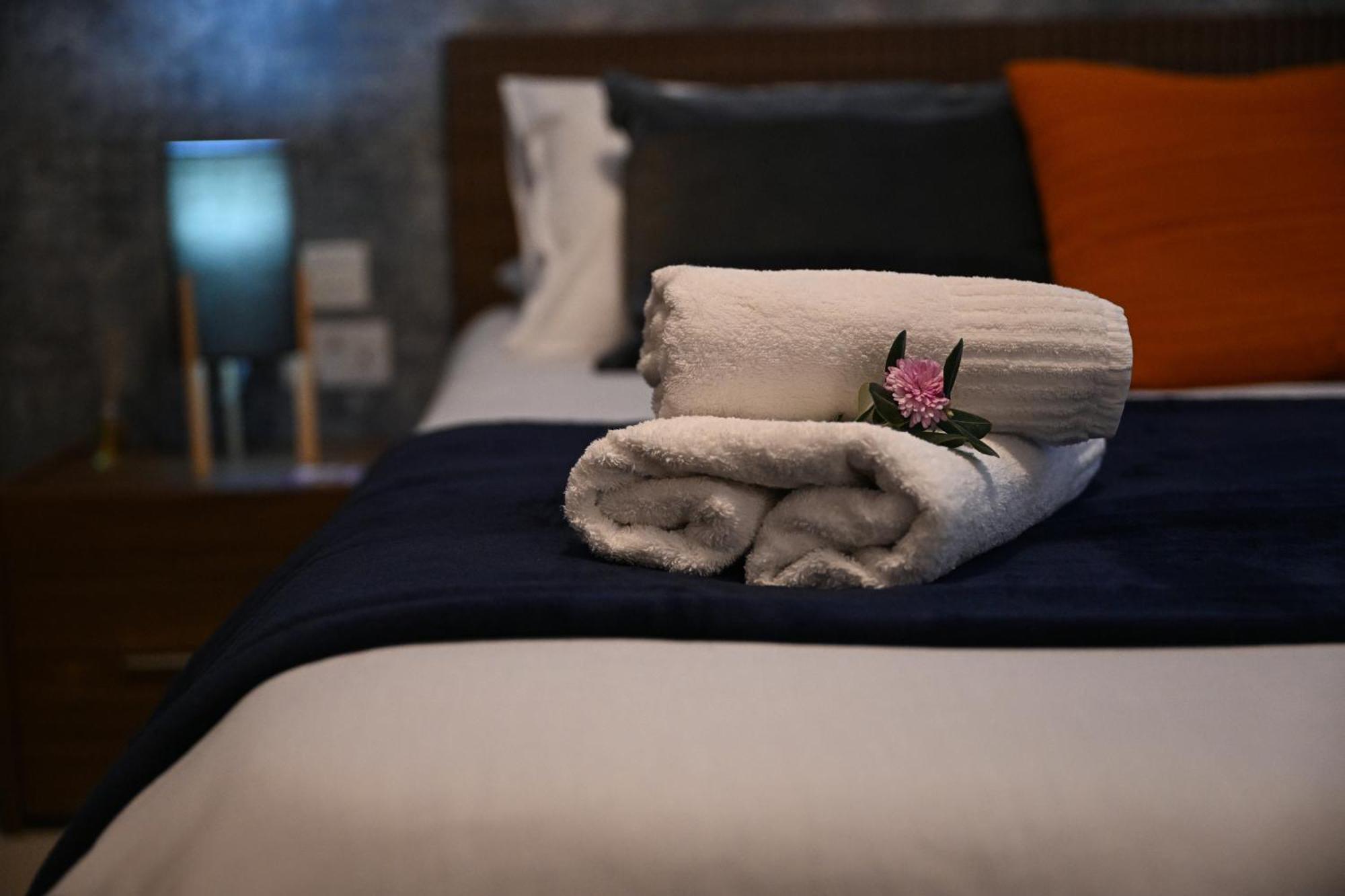 Fl 3 Ta'Lonza Luxury With Hot Tub By Homely Mellieħa Kültér fotó