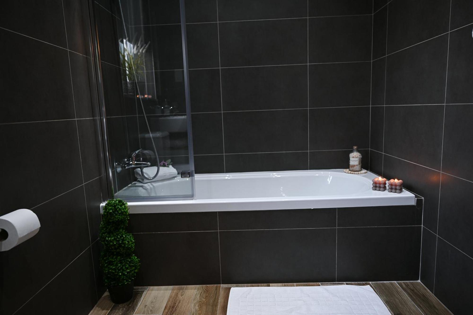 Fl 3 Ta'Lonza Luxury With Hot Tub By Homely Mellieħa Kültér fotó