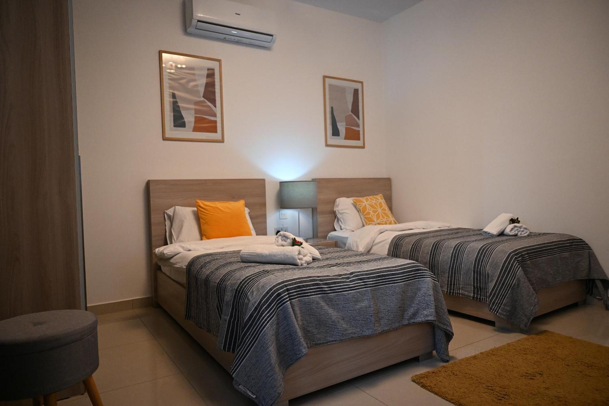 Fl 3 Ta'Lonza Luxury With Hot Tub By Homely Mellieħa Kültér fotó