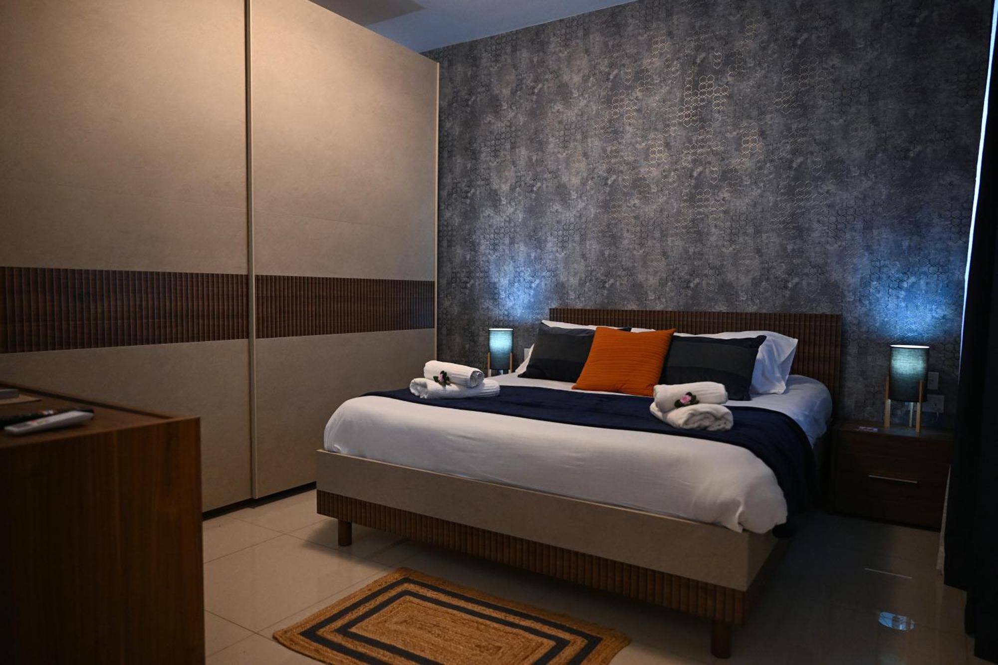 Fl 3 Ta'Lonza Luxury With Hot Tub By Homely Mellieħa Kültér fotó